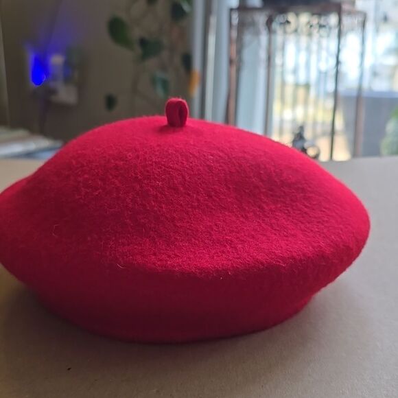 Gymboree SZ 0-12M Red Beret - Picture 5 of 7